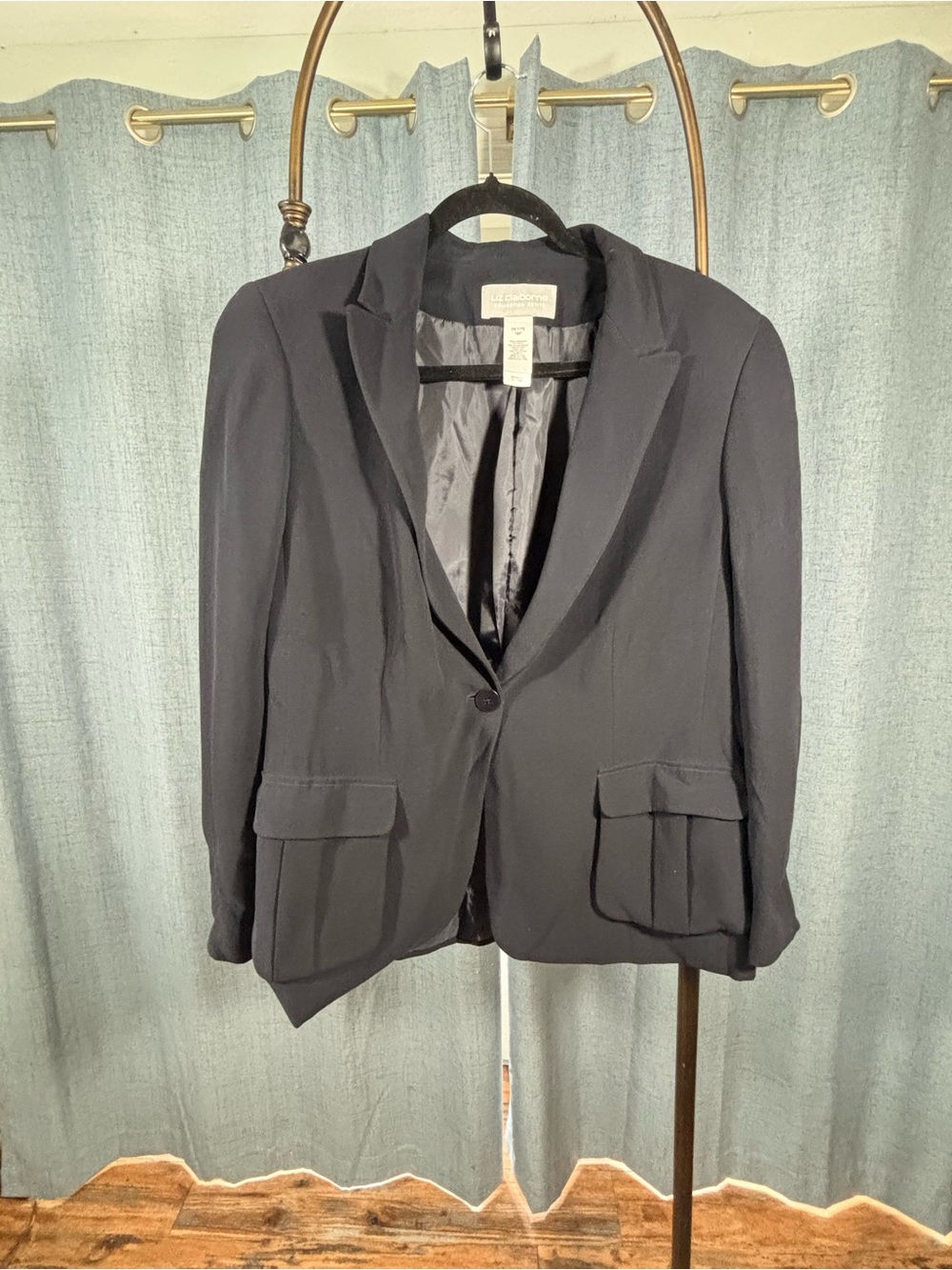 Liz Claiborne Women's Black Single-Button Notch Lapel Blazer B061
